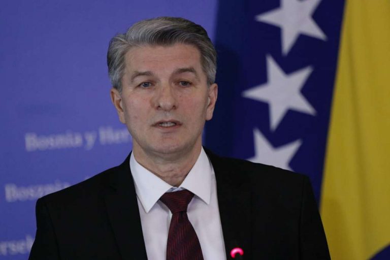 Mehmedović o Cvijanović: Bila je konobarica dok sam ja provodio zakon, mi se vrlo dobro znamo