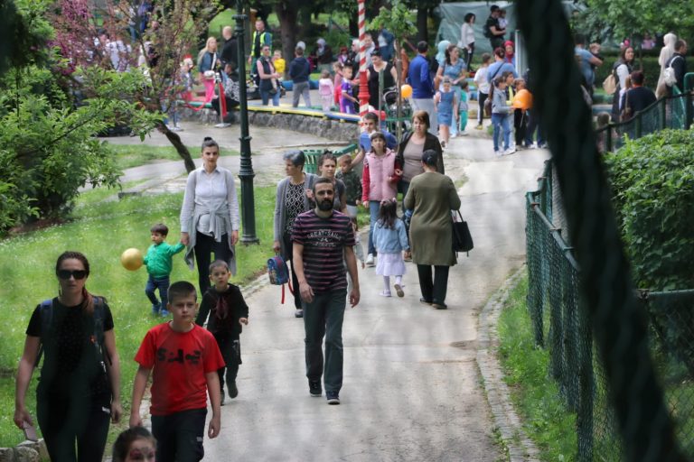 Održana velika porodična zabava “Pjevajmo Sarajevu u Pionirskoj dolini”