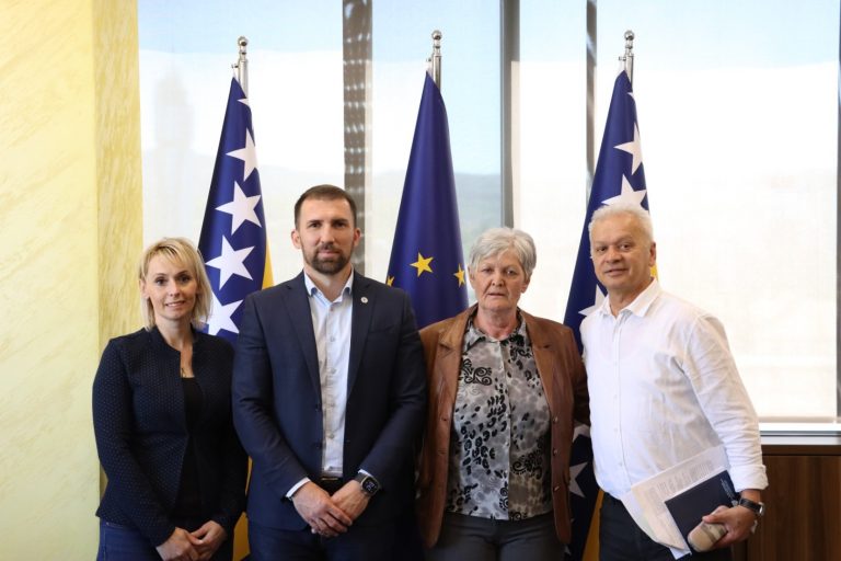 Ministar Delić razgovarao sa predstavnicama Udruženja “Žena žrtva rata”