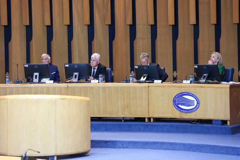 SNSD i HDZ oborili prijedlog da neustavni zakoni ne mogu na dnevni red