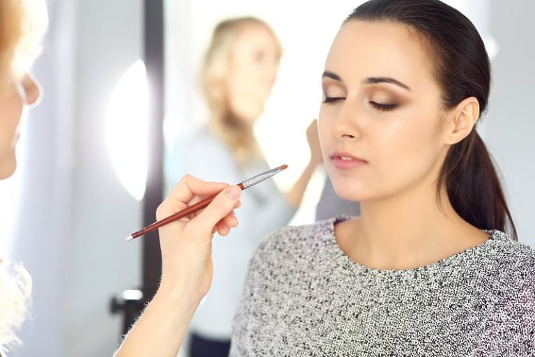 Najčešća greška u šminkanju: Dodaje vam 10 godina više