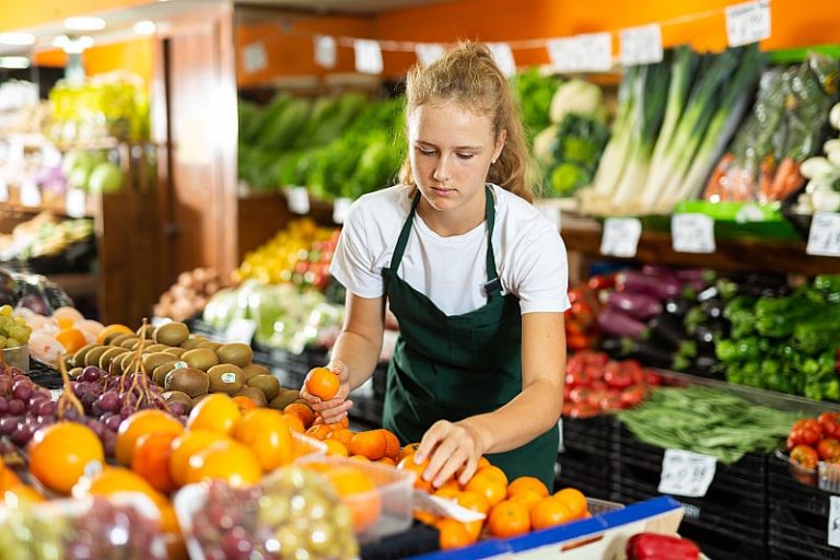 Vlasti KS tvrde da spremaju najveću promjenu u obrazovanju: Srednjoškolci će moći raditi