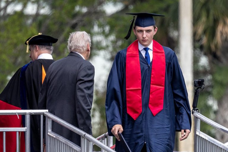 Trumpov najmlađi sin postao miljenik dama na fakultetu, nazivaju ga velikim zavodnikom