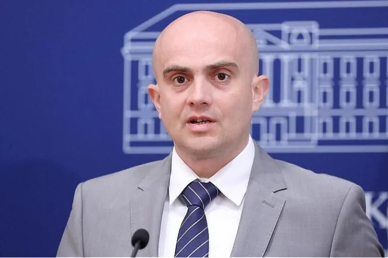 Raguž ismijao Parlament FBiH jer su ga Amerikanci “postrojili”: “Dobit ćemo neopravdan ako ne izglasamo?”