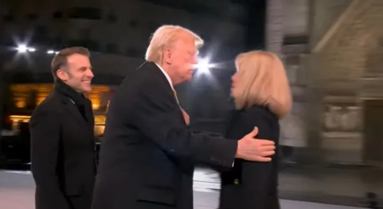 Reakcija Macrona sve govori: Pogledajte kako se Trump pozdravio s prvom damom Francuske