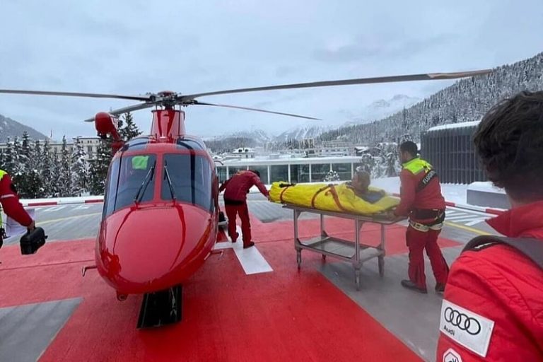 Austrijska skijašica doživjela stravičan pad na utrci spusta, helikopterom je prevezena u bolnicu