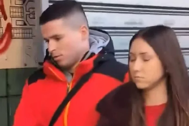 Uhapšena djevojka (26) koja je u Beogradu udarila studentkinju, građani je ispratili povicima “ubico”