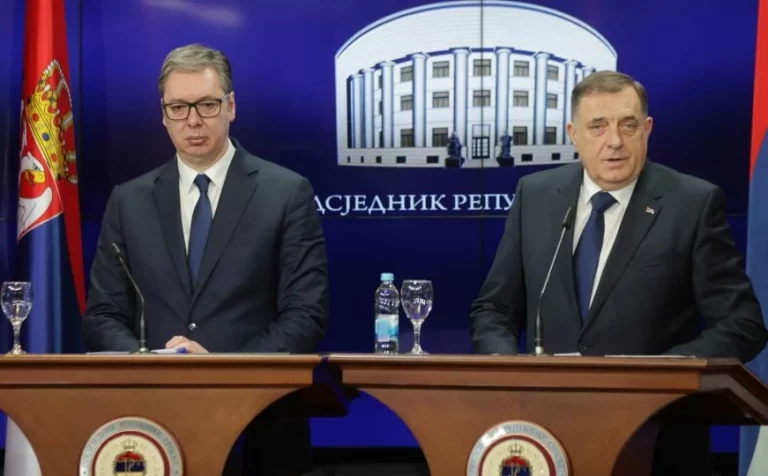 Dodik u društvu Vučića vrijeđao BiH: “Propala zemlja. Ništa od nje nema”