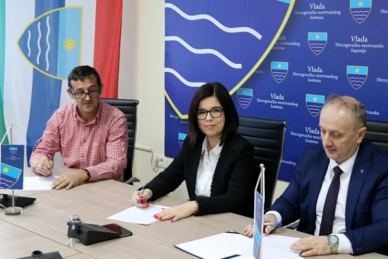 Vlada HNK i sindikati u obrazovanju postigli dogovor o kolektivnom ugovoru