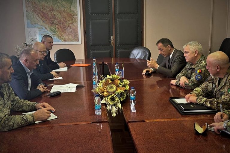 Helez se sastao s generalom Florinom Barbuom: EUFOR ima dovoljno snage i kapaciteta da odgovori