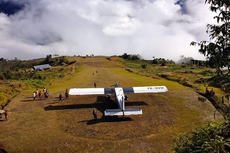 Kako izgleda slijetanje na neke od najopasnijih pisti na svijetu: Nema prostora za greške