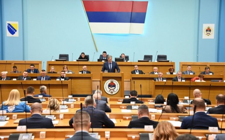 Dodik objavio kojih će pet zakona usvojiti NSRS: Odnose se na Sud, Tužilaštvo, VSTV, SIPA-u i OSA-u
