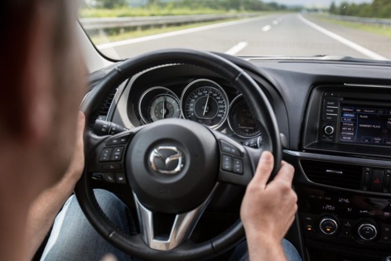 Kako spriječiti mučninu u vožnji