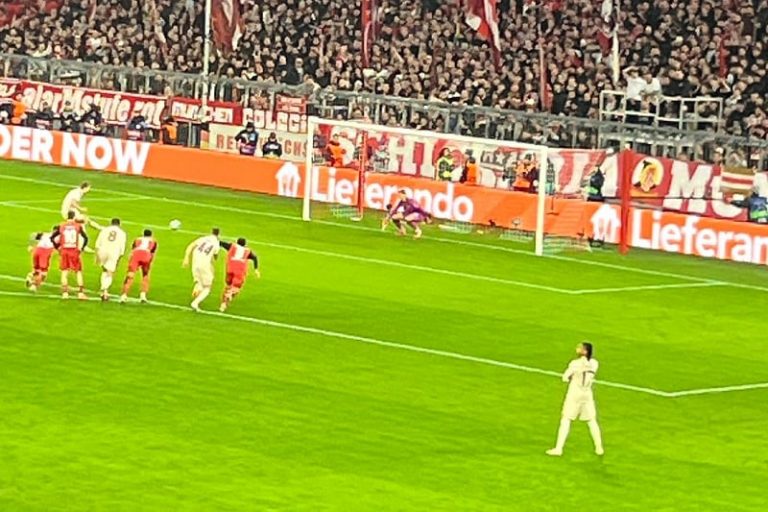 Jeste li vidjeli šta je Kaneov saigrač radio tokom penala za Bayern: Malo je reći da mu vjeruje