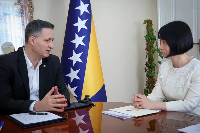 Bećirović upoznao ambasadoricu Kine s Dodikovim separatističkim aktivnostima