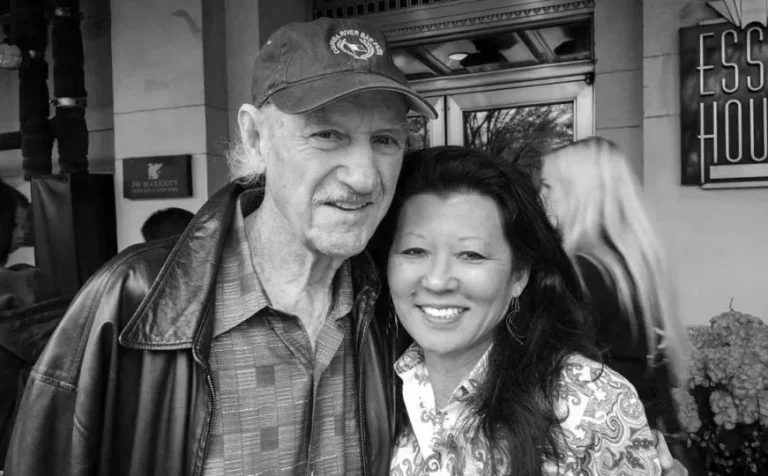 Gene Hackman i njegova supruga ležali mrtvi u kući dvije sedmice, pored nje bile razbacane tablete