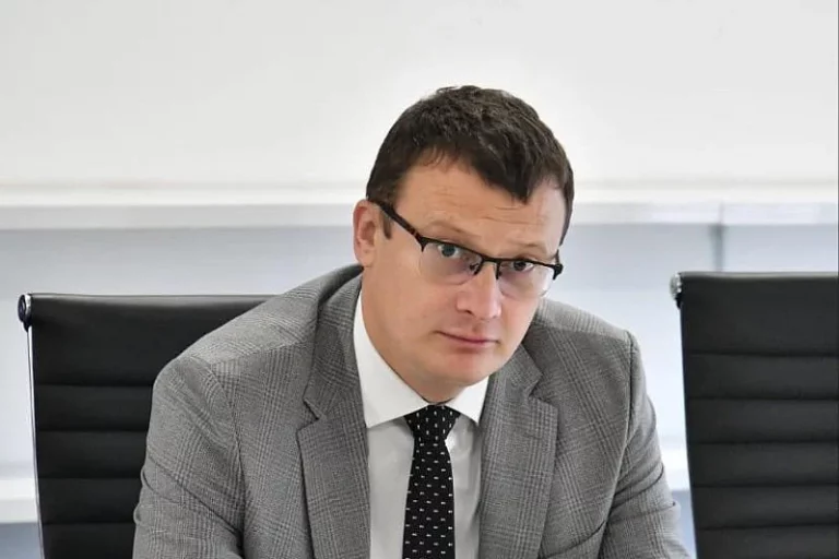 Božović poručio Dodiku: Pokreneš sud pa kukaš što ti sude, sam ćeš sebi staviti tačku