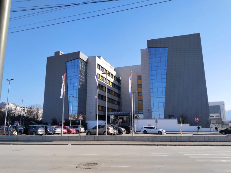 Tragedija u regiji: Dječak preminuo tokom transporta, roditelji krive bolnicu