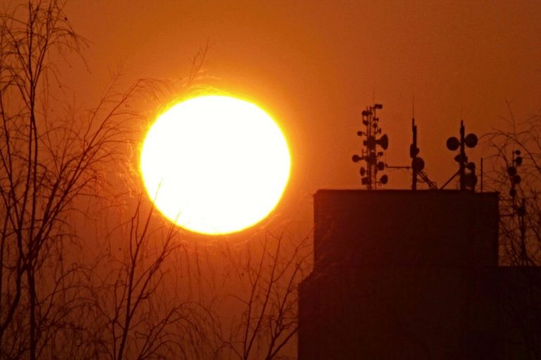 Danas se na sjevernoj hemisferi mogla vidjeti djelomična pomrčina Sunca