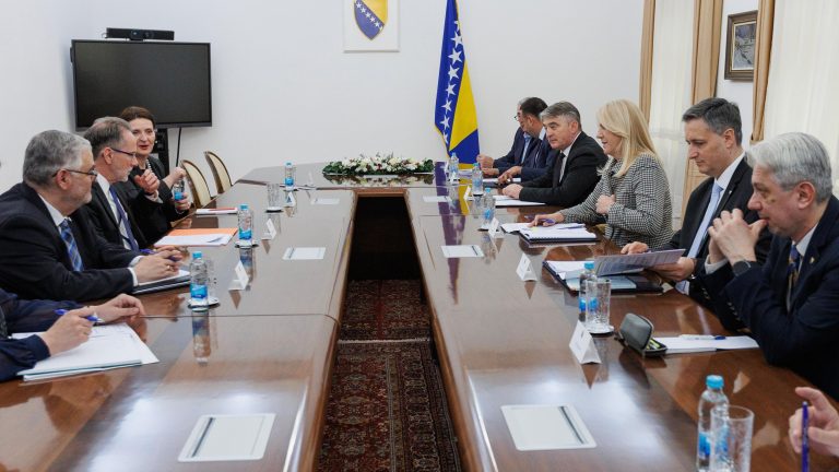 Vilijamson poručio: Svi moraju poštovati status Brčko distrikta BiH koji je pod isključivim suverenitetom države BiH