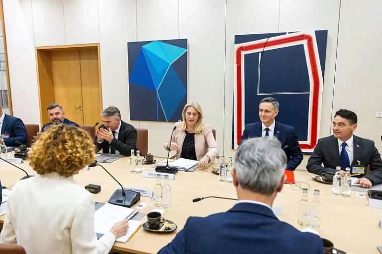 Bećirović u sjedištu NATO-a, pozvao ih na “trajno prisustvo u BiH”: Moramo biti spremni