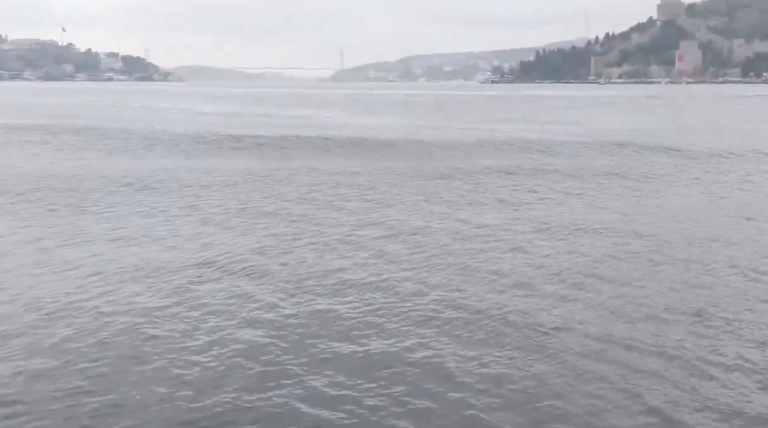 Pogledajte kako je izgledalo Mramorno more u trenutku žestokog zemljotresa u Istanbulu