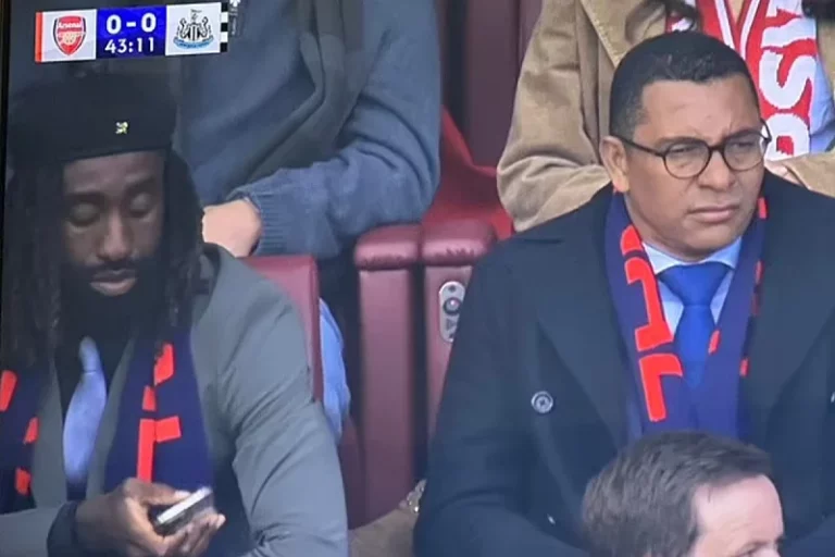 Neprepoznatljivi bivši igrač Arsenala se pojavio na Emiratesu, ni komentator nije znao o kome se radi