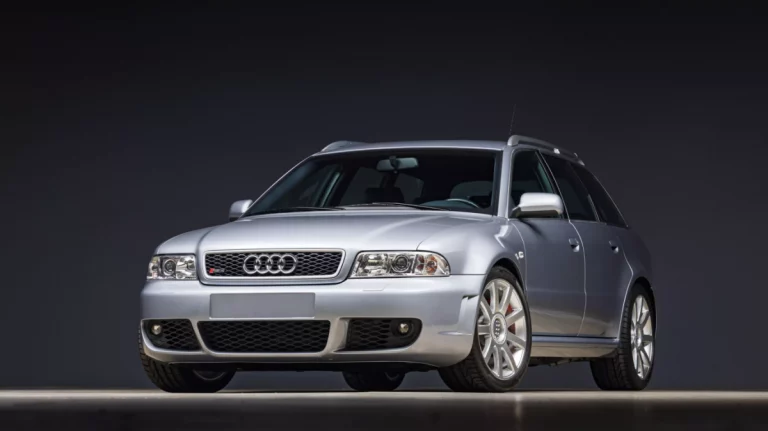 Audi RS4 Avant prodan za 175.000 dolara