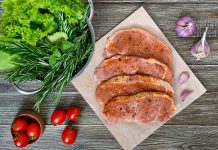 Zaboravite na marinadu: Ovaj trik će učiniti meso savršeno mekanim