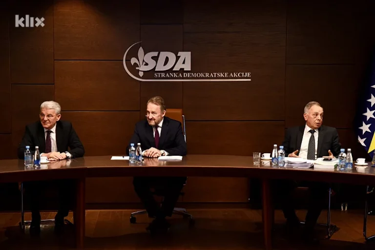 SDA: Dodikov režim ranije napadao bošnjačke povratnike, a sada i neistomišljenike iz srpskog naroda