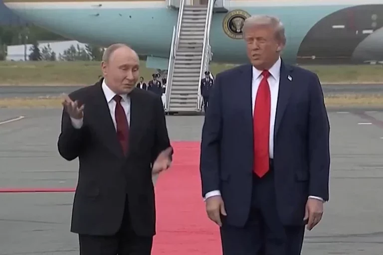 Najneugodnije moguće pitanje za Putina odmah po slijetanju u SAD, on se pravio da ništa ne razumije