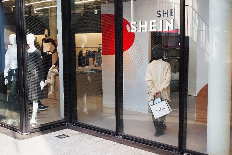 Kineski modni gigant Shein kažnjen sa milion eura u Italiji zbog obmanjujućih podataka na web stranici