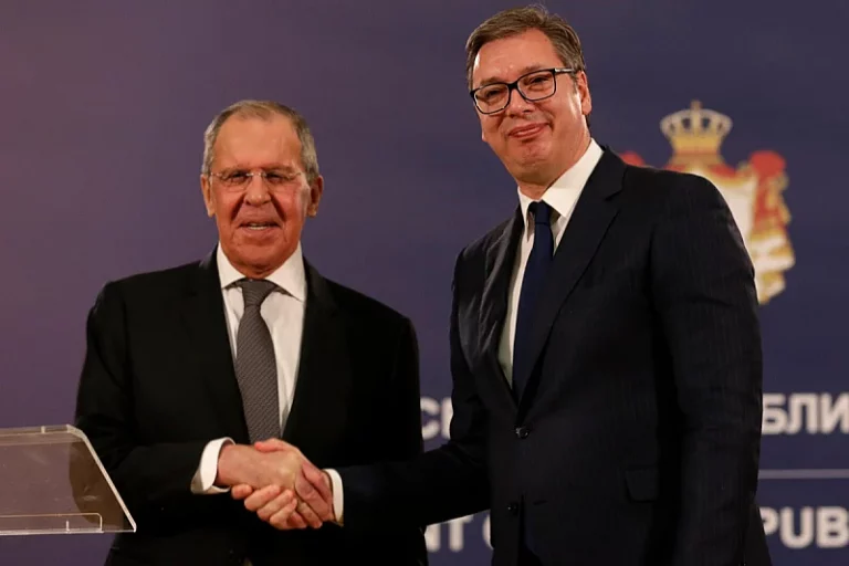 Vučić se čuo s Lavrovom pa mu rekao da je kriza u BiH izazvana spolja