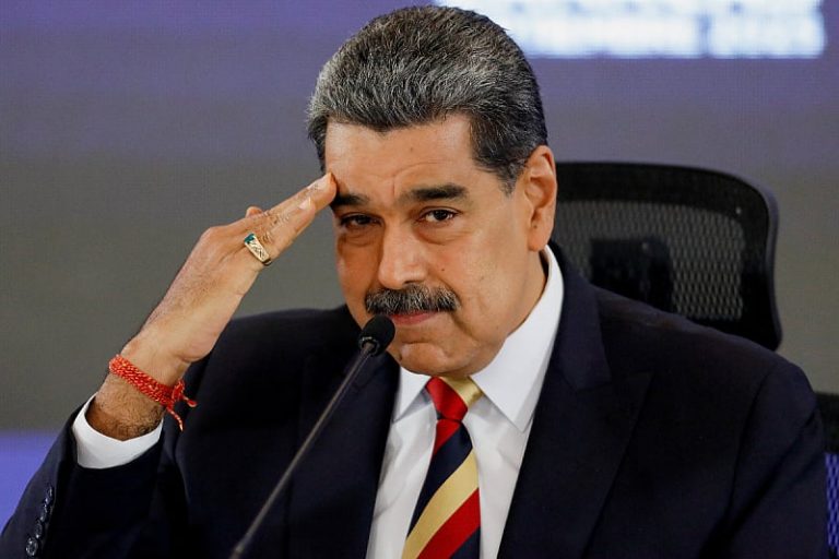 Maduro tvrdi da Trump i Rubio “vode svijet u masakr nad Venezuelom”, pozvao osam miliona rezervista