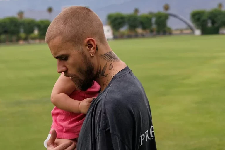 Justina Biebera ismijavaju zbog “suptilne” poruke koju je objavio na dan vjenčanja Selene Gomez