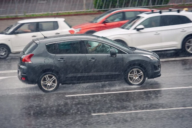 Od ljetnih vrućina do jesenjih kiša: Ne zaboravite provjeriti automobil prije većih hladnoća
