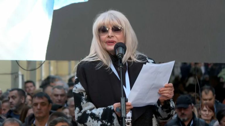 Emotivno obraćanje Hanke Paldum: “Halid nam u ovom trenutku svima poručuje – volite se i budite ljudi”