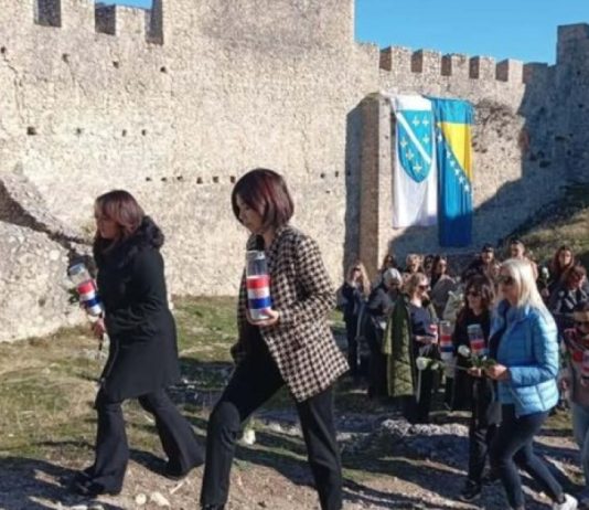 Čović pravi nered u Hercegovini: Ženama HDZ-a smetaju zastave sa ljiljanima u Blagaju