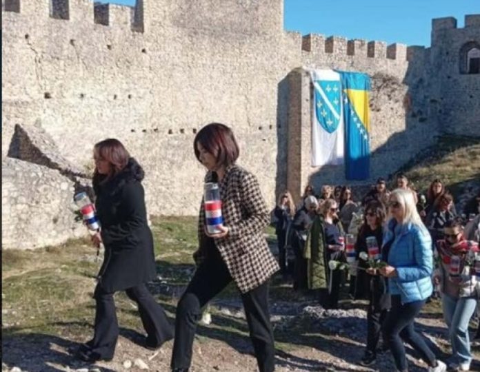 zene_hdz_blagaj_zastava_sa_ljiljanima