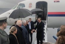 Vučić avionom stigao u Mostar, dočekala ga Cvijanović