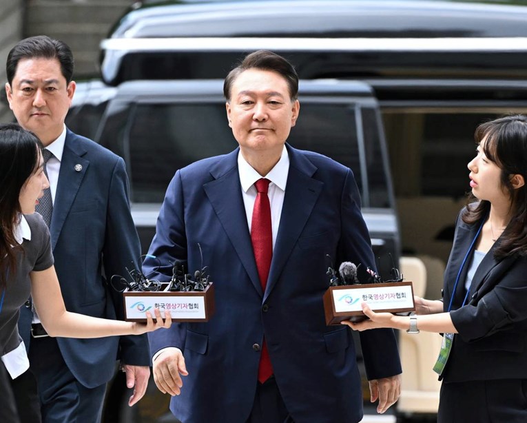 Tužitelji u Južnoj Koreji traže smrtnu kaznu za bivšeg predsjednika koji je uveo vanredno stanje