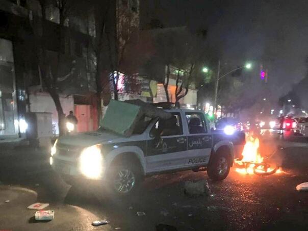 najmanje-deset-mrtvih-u-nasilnim-protestima-u-iranu-demonstracije-teheran_6958d2bfe146f