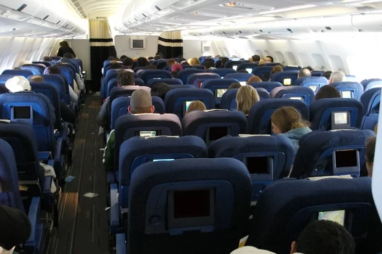 Stjuardesa otkrila koja su sjedišta najbolja za duge letove avionom