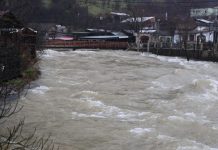 Opasnost od poplava i klizišta u pet kantona u FBiH: Vlada objavila prikupljene servisne informacije