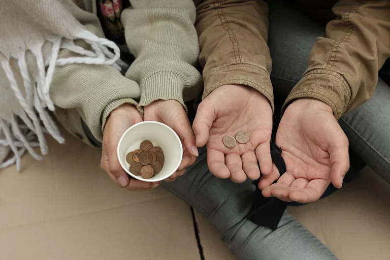 Sarajevo: Muškarac i žena tjerali djecu da prosjačenjem dnevno donesu 50 KM, uhapšeni su